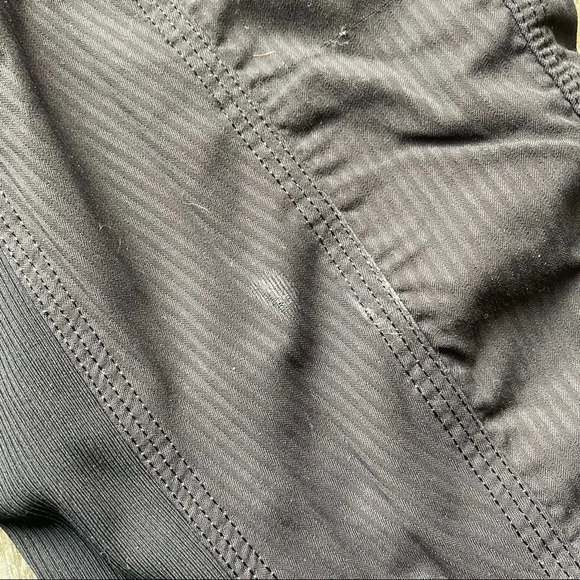 LULULEMON | Black  Capri Pants - Picture 6 of 9